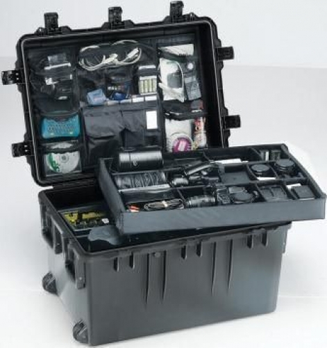Pelican 3075 Storm Case with Padded Dividers - Black